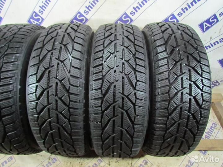 Kormoran Snow 215/55 R17 96R