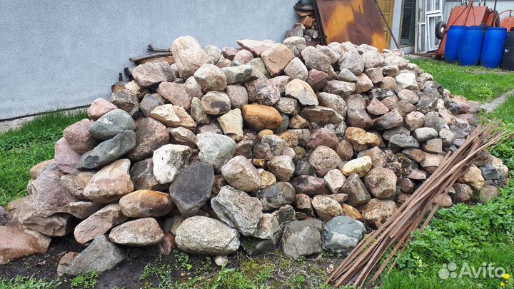 Камень булыжник