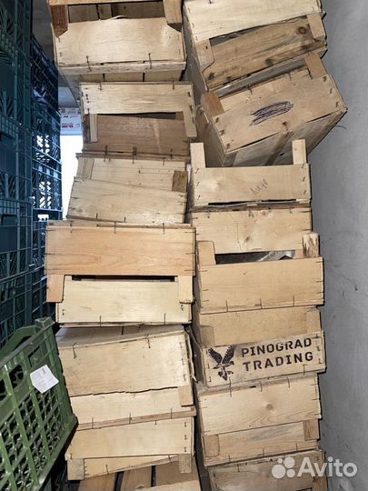 Ящик пластиковый, ящик деревянный