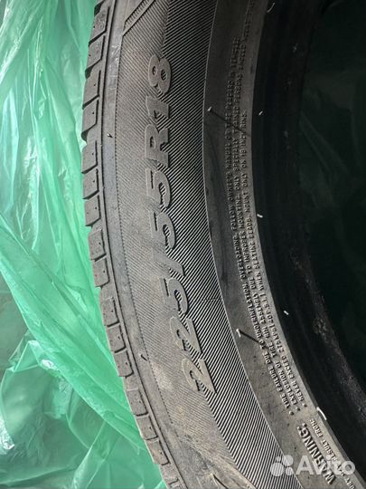 Roadstone N'Fera RU5 225/55 R18