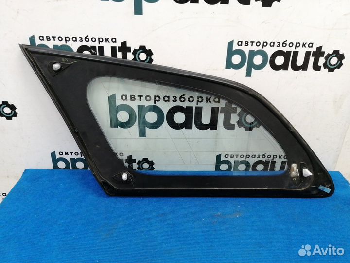 Стекло заднего правого крыла 62710-05080 Toyota