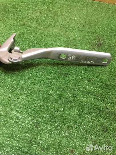 Петля капота Audi а4б5 правая