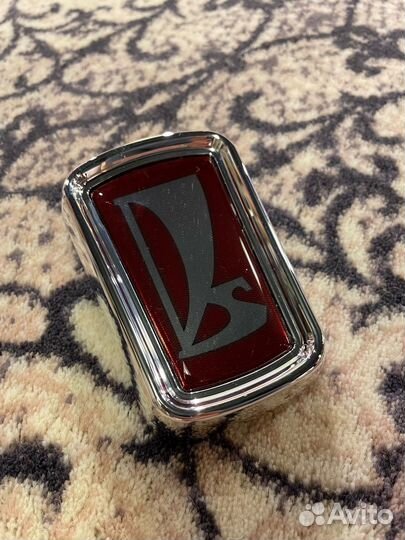 Коллекционная ранняя эмблема Нива