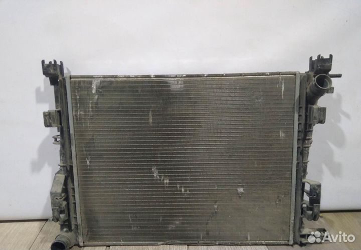 Радиатор охлаждения бу Renault Logan 2 OEM 214105731R