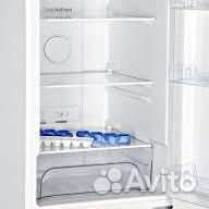 Холодильник Hyundai CC2056FWT белый