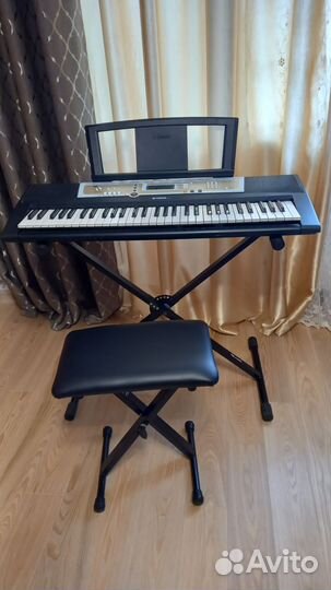 Синтезатор yamaha psr r200