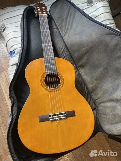 Классическая гитара yamaha c40