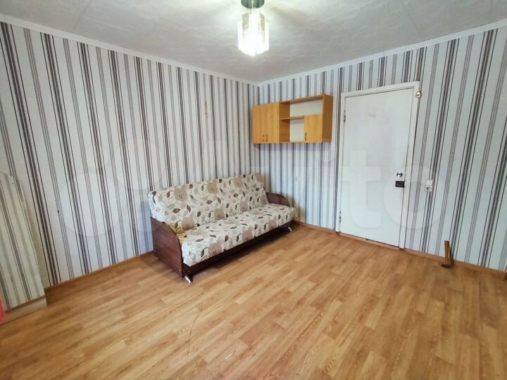 Комната 13 м² в 8-к., 7/9 эт.