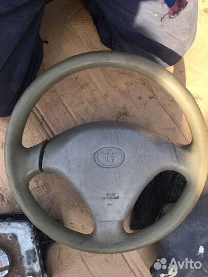 Рулевое колесо с AIR BAG на Toyota Prius, Premio