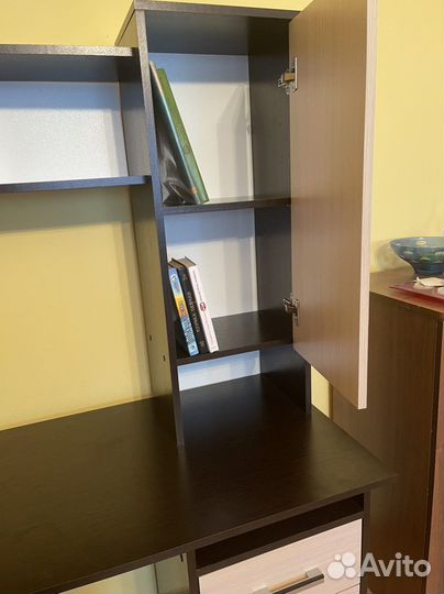 Письменный стол