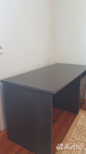 Письменный стол