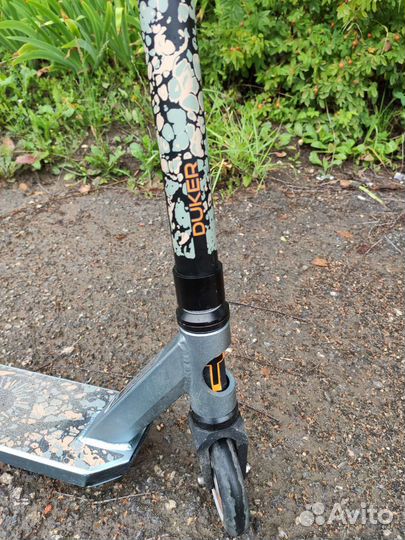 Трюковой самокат tech team duker 404