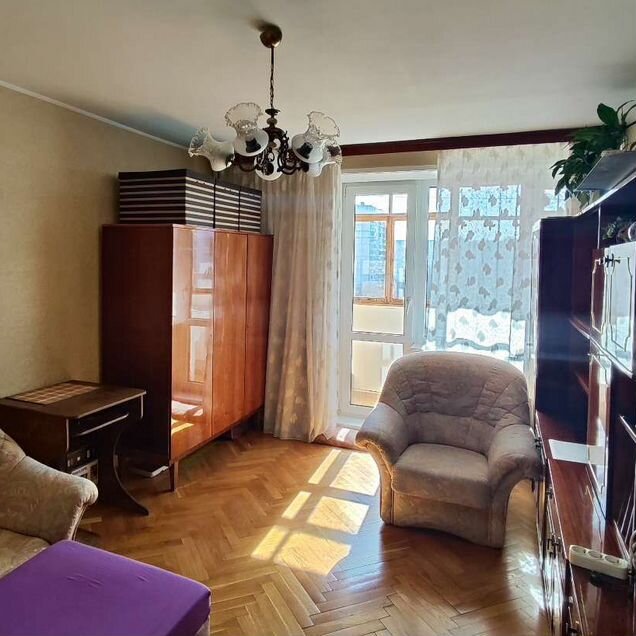 Комната 18 м² в 2-к., 9/17 эт.