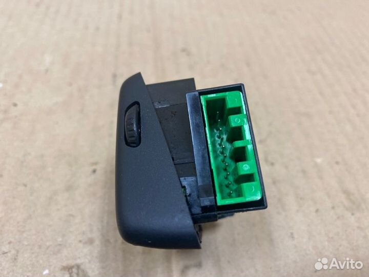 Блок кнопок задний правый Volvo Xc90 UK B5254T2