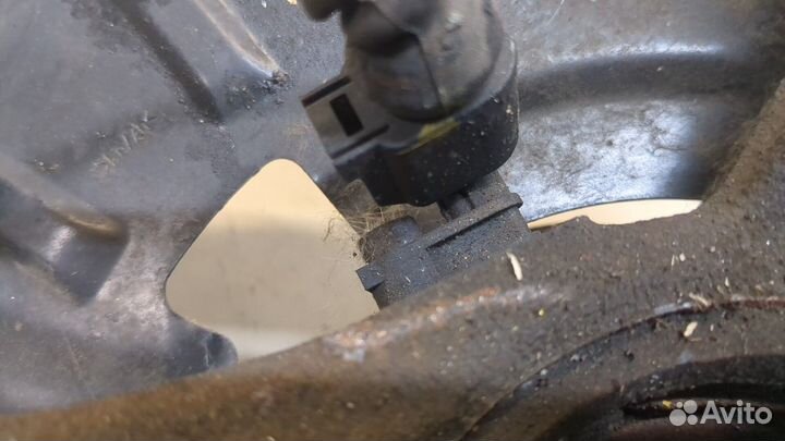 Ступица (кулак, цапфа) правая передняя Audi Q7