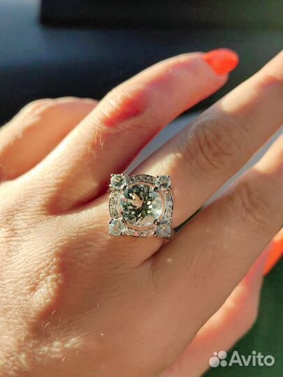 Роскошный комплект с аквамаринами бриллиантами