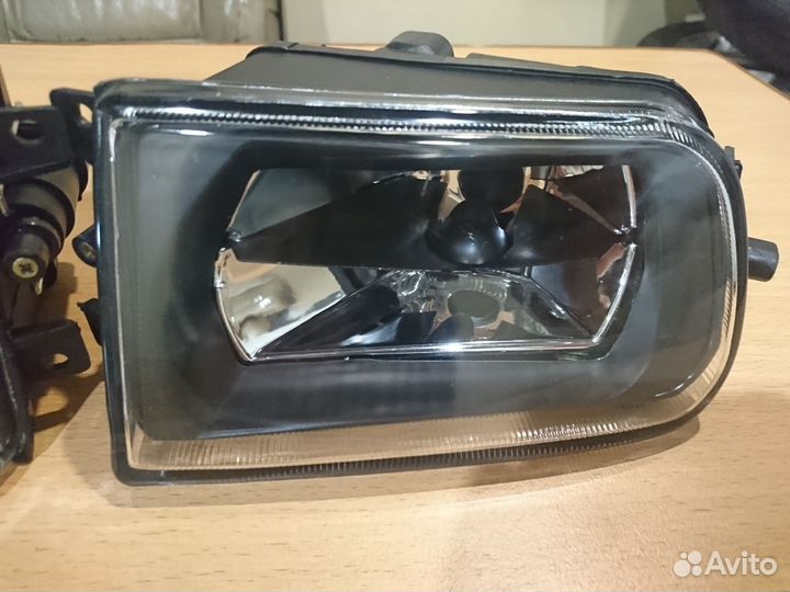 Противотуманные фары E39 дорест