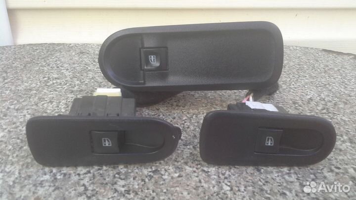 Блок стеклоподъемников Рено Дастер Duster