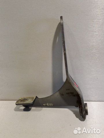 Петля багажника правая Volkswagen Amarok CDC 2010