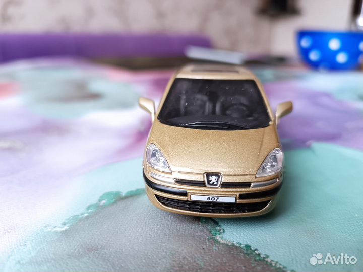 Модель Пежо 807 масштаб 1:43