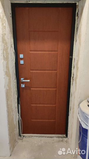 Дверь входная железная