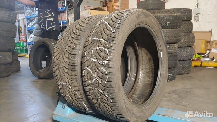Nokian Tyres WR SUV 4 235/50 R19 99V