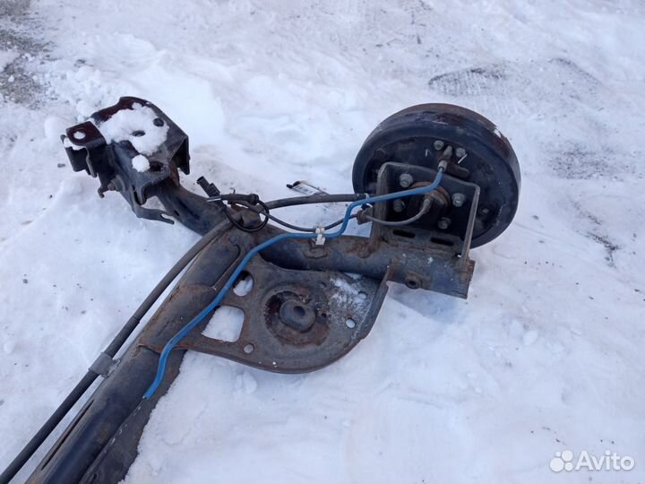 Балка задняя Nissan Tiida C11