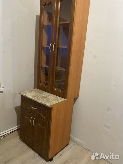 Шкаф сервант