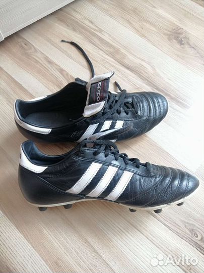 Футбольные бутсы мундиаль adidas