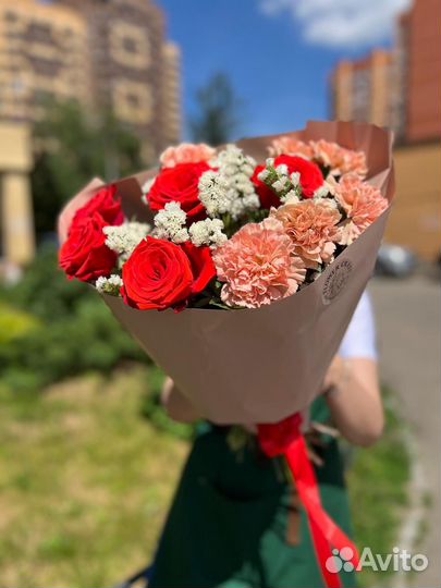 Букет роз стойкий