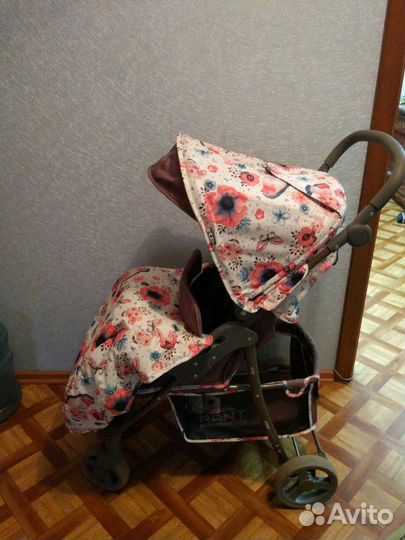 Прогулочная коляска