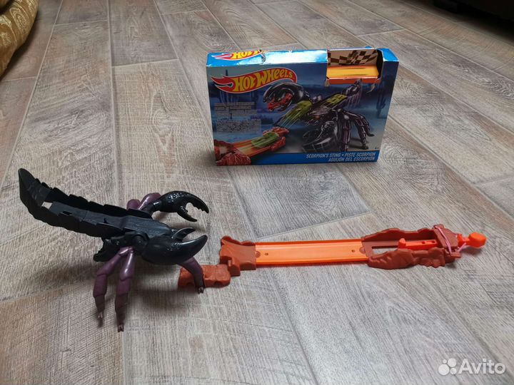 Hot wheels трек. Жало скорпиона