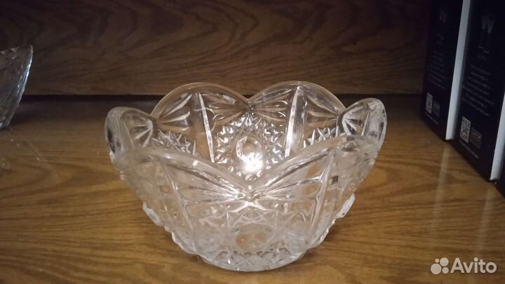 Хрустальная ваза