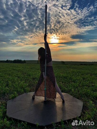 Тренер по танцам на пилоне