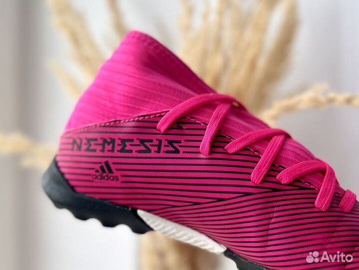 Бутсы сороконожки Adidas Nemeziz