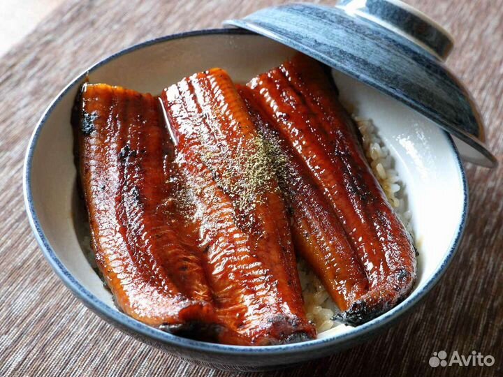 Угорь жареный в соусе