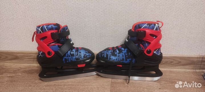 Коньки хоккейные