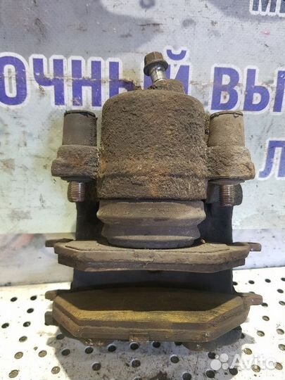 Суппорт тормозной передний правый Skoda Octavia