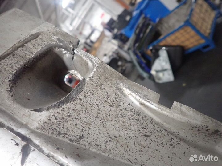 Коллектор впускной Volkswagen Golf 6, 2011