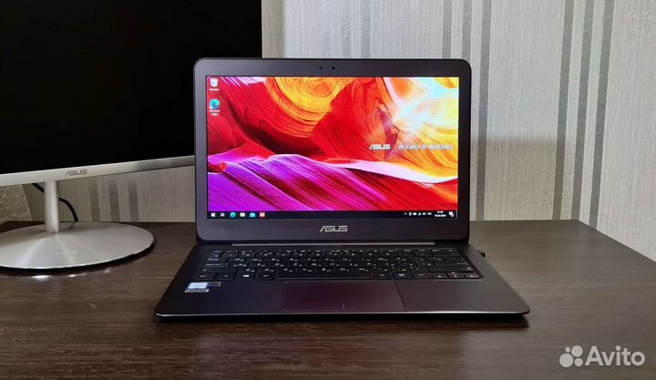 Asus Zenbook/13' Full Hd IPS/Core m3/SSD