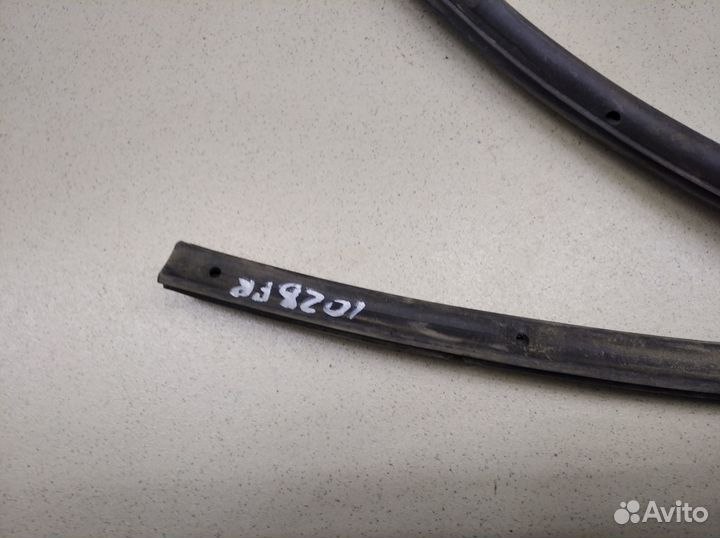 Уплотнитель (внутри) Fusion 2002-2012