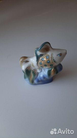 Фарфоровая статуэтка рыбка