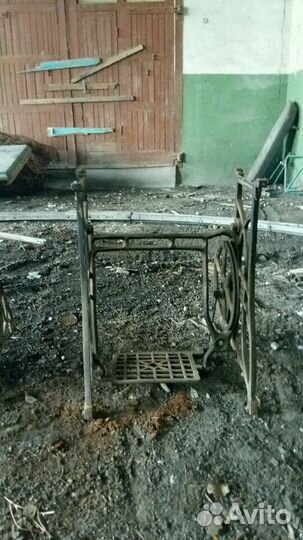 Станина от швейной машинки Singer