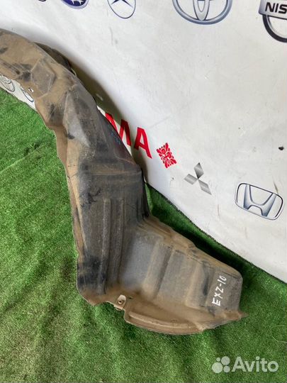 Подкрылок передний правый Toyota Raum EXZ10 5E