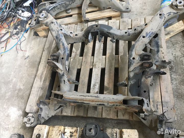 Подрамник балка задний Порше Кайен 955/957