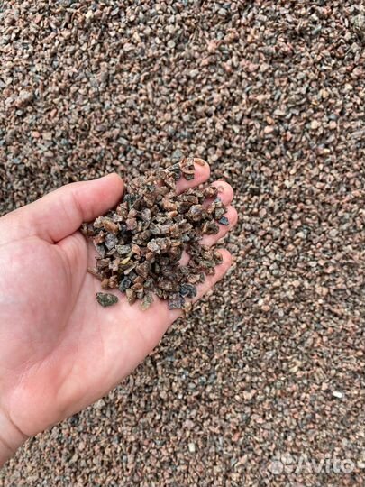 Щебень гранитный розовый 5 10