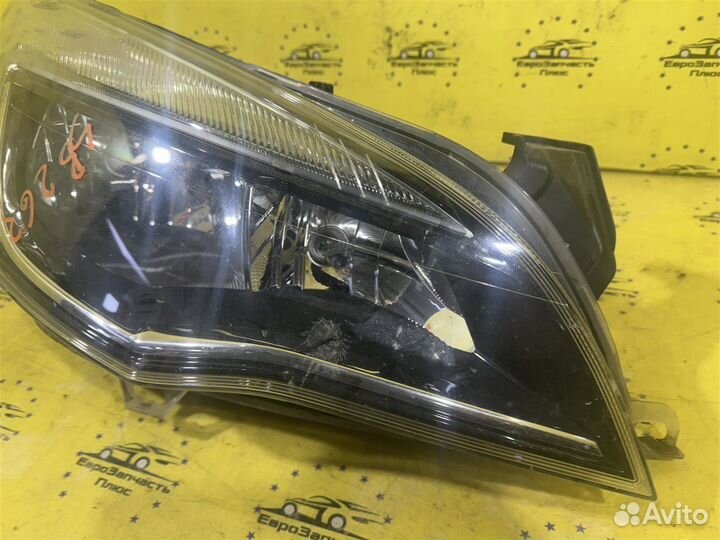 Фара передняя правая Opel Astra J