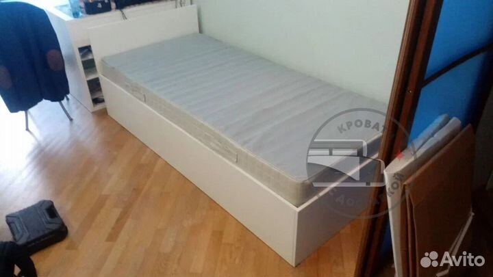 Кровать односпальная