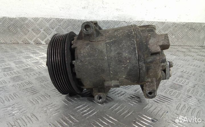 Компрессор кондиционера Opel Vivaro A 2002