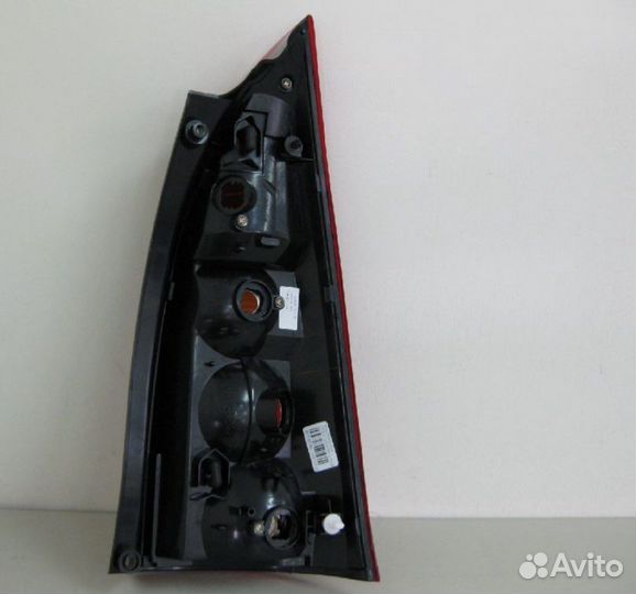 Стоп левый новый mazda premacy 2002 год